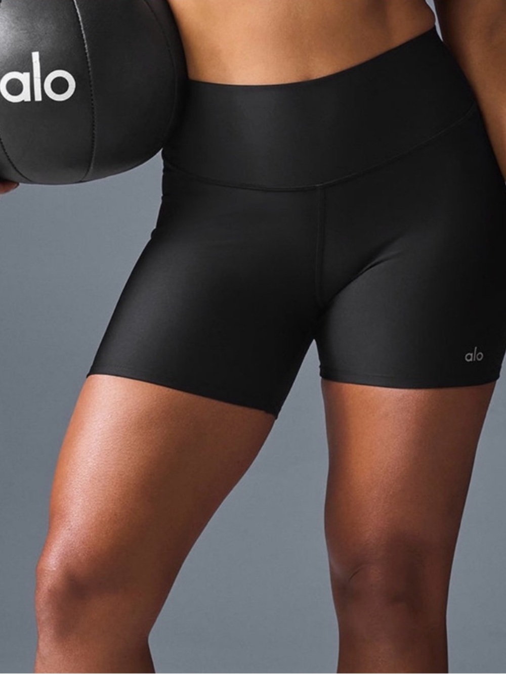 ALO Yoga Airlift Energy Short NWT Size Large